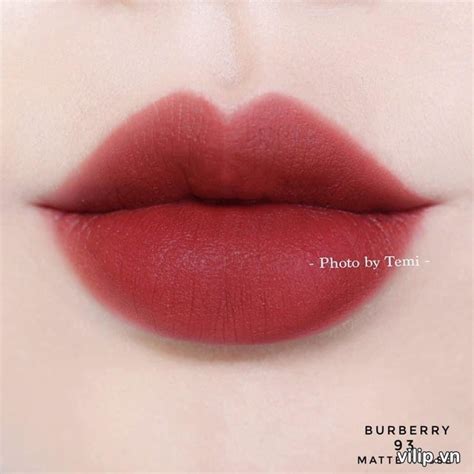 Review son Burberry Matte 93 Russet màu đỏ đất (vỏ vàng)